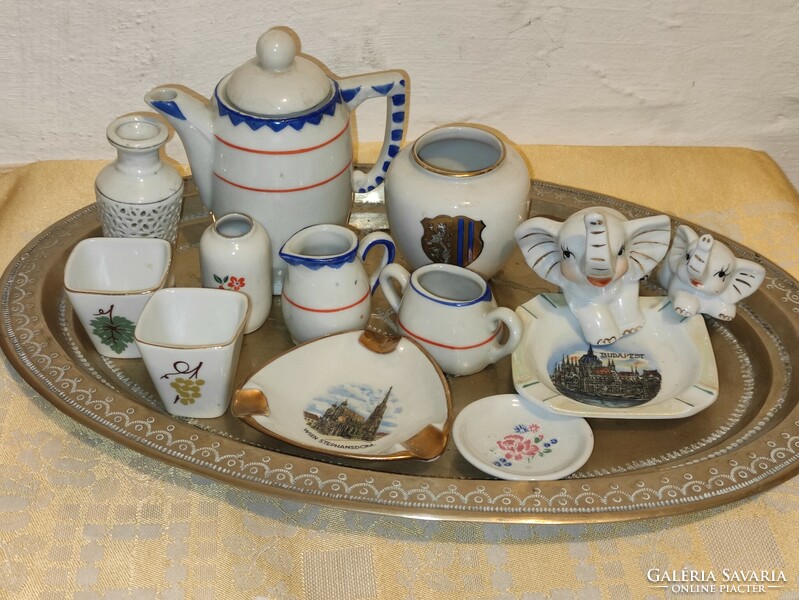 Package of 14 small charming porcelain trinkets