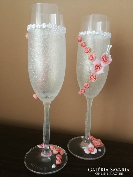 Unique, handmade champagne glass set with clay flowers!