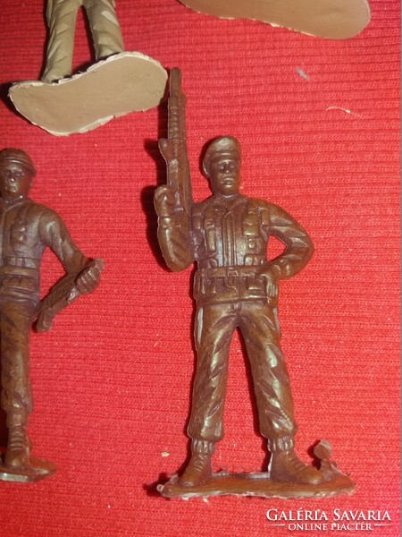 Retro trafikáru bazáráru műanyag játék katona katonák csomagban egyben képek szerint 8
