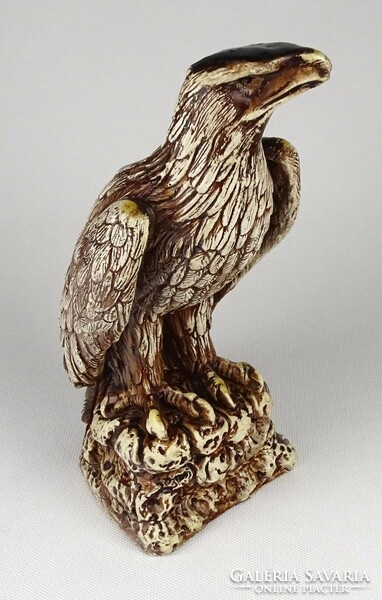 1O846 old painted plaster eagle statue on pedestal 23 cm