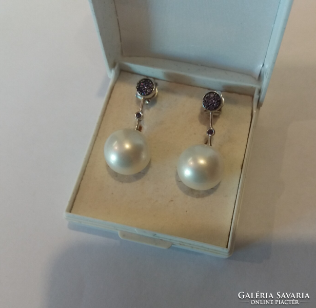 Silver earrings with pearls and zirconia stones