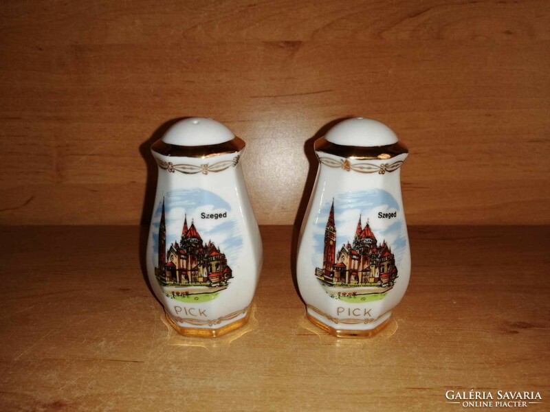 Pick Szeged gilded porcelain salt and pepper shakers in a pair - 8 cm high (0-4)