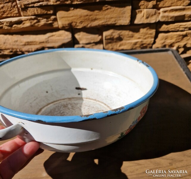 Poppy enamel bowl decor bunting