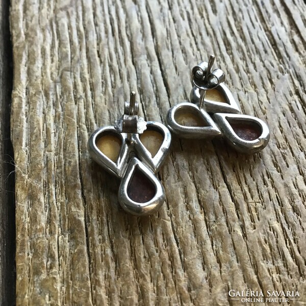 Silver earrings with amber stones