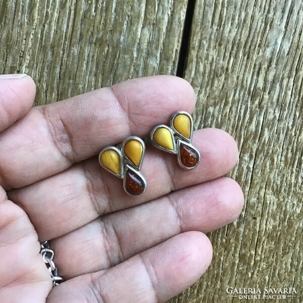 Silver earrings with amber stones