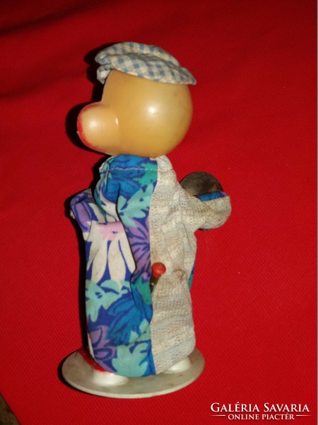 Régi fatestű, fémalpú karos működő cintányéros Moncsicsi műanyag BOHÓC játék figura képek szerint
