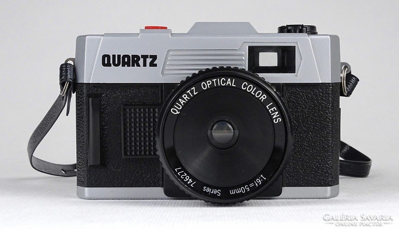 1O906 Quartz fényképezőgép tokjában