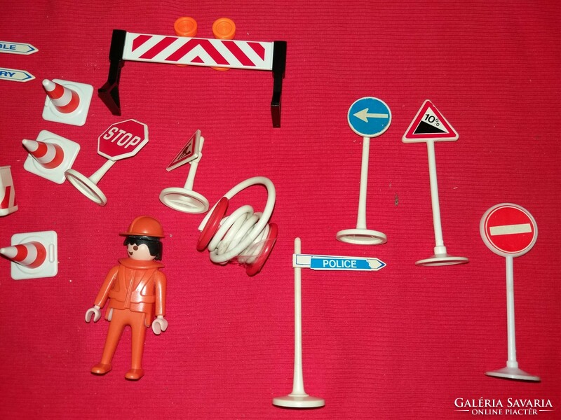 1972. GEOBRA PLAYMOBIL építőmunkás útjelző táblákkal kordonnal játékszett komplett képek szerint