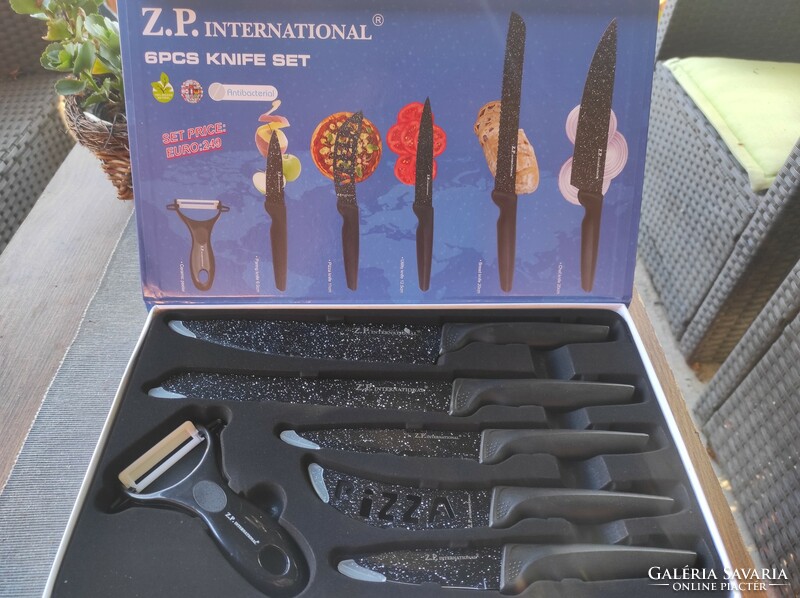 Z.P. International kés készlet.