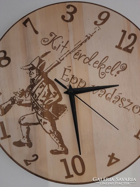 Wood hunters wall clock