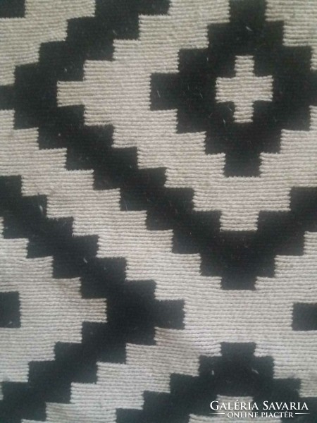 Fekete-fehér kockás, rojtos pamut szőnyeg, 160x76