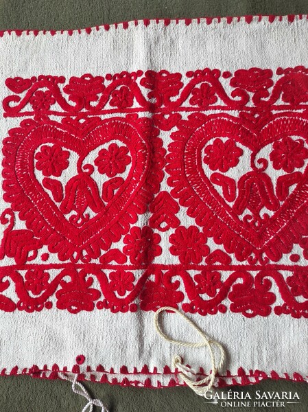 Transylvanian embroidered linen pillowcase