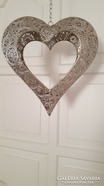 Large heart-shaped openwork metal candle holder