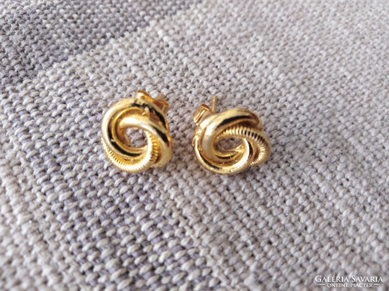 Gold-plated - women's earrings / metal