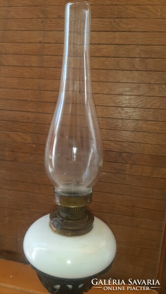 Peróleum lámpa asztali