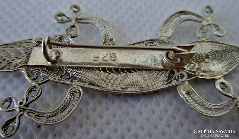 Beautiful old silver brooch shaped like a lizard