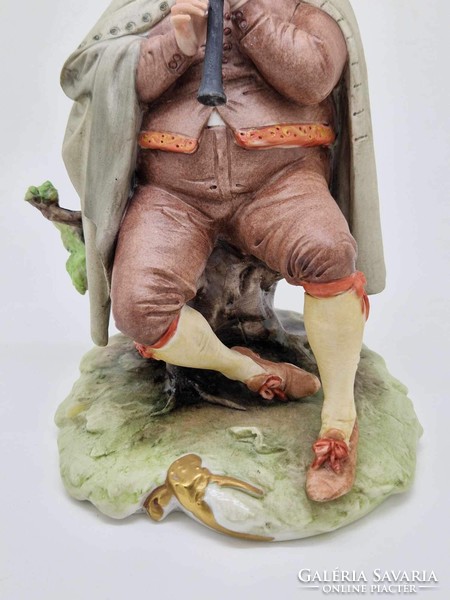 Capodimonte furulyázó vándor porcelán figura 22cm