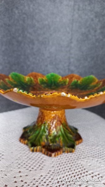 Vintage villeroy&boch majolica serving/fruit bowl with base, marked, core: 12 cm, diameter: 24 cm.