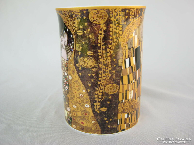 Klimt Csók mintás porcelán bögre