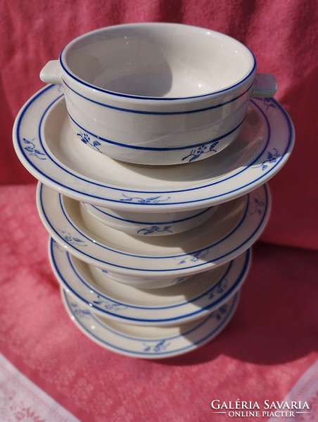 4 személyes porcelán két füles krém leves kínáló, 8 db.