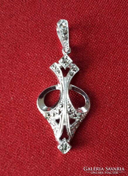 Marked silver pendant / pendant decorated with marcasite