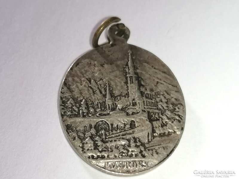 Old apparition of the Virgin Mary of Lourdes pendant 9.