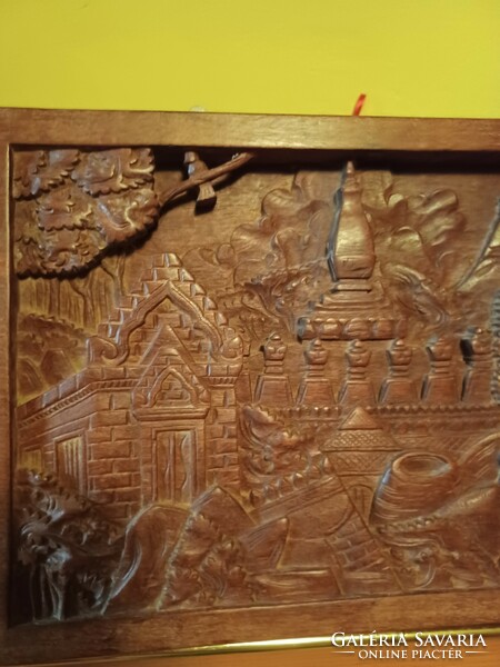 Ázsiai faragott falikép