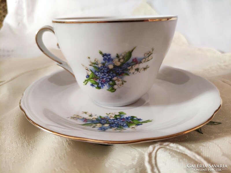 Tea set with blue forget-me-not and pearl flowers