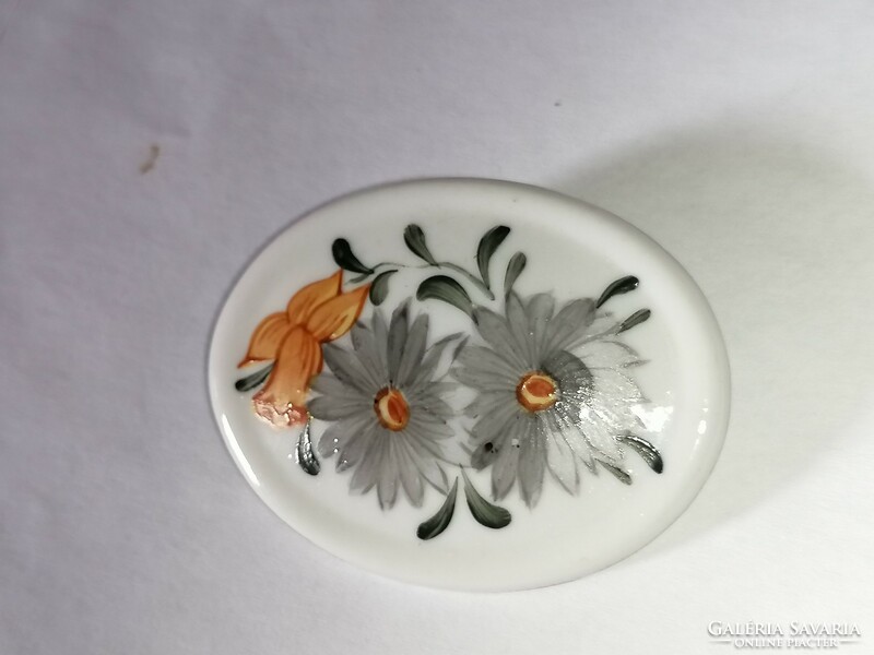 Retro, floral, hand-painted porcelain brooch 1.