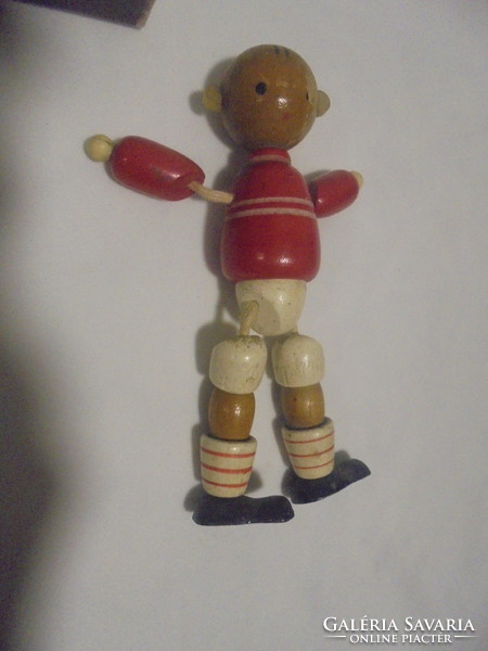 Régi fa játék figura - mozgatható focista