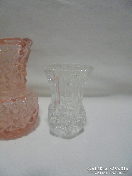Négy darab régi üveg váza együtt - borostyán, kék, rózsaszín, fehér