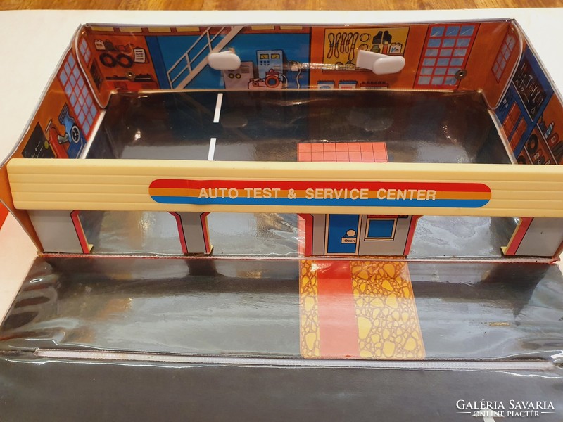 Blue Box, Auto test center, régi autószervíz játék