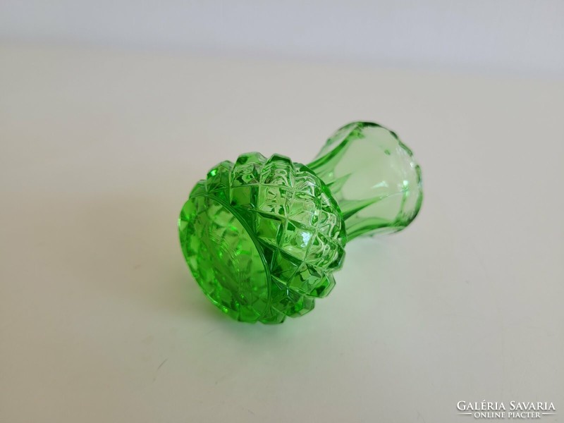 Régi üvegváza cseh zöld kis váza