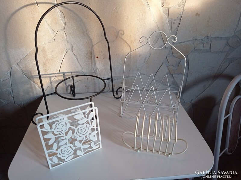 Wrought iron kitchen accessories at a good price!!