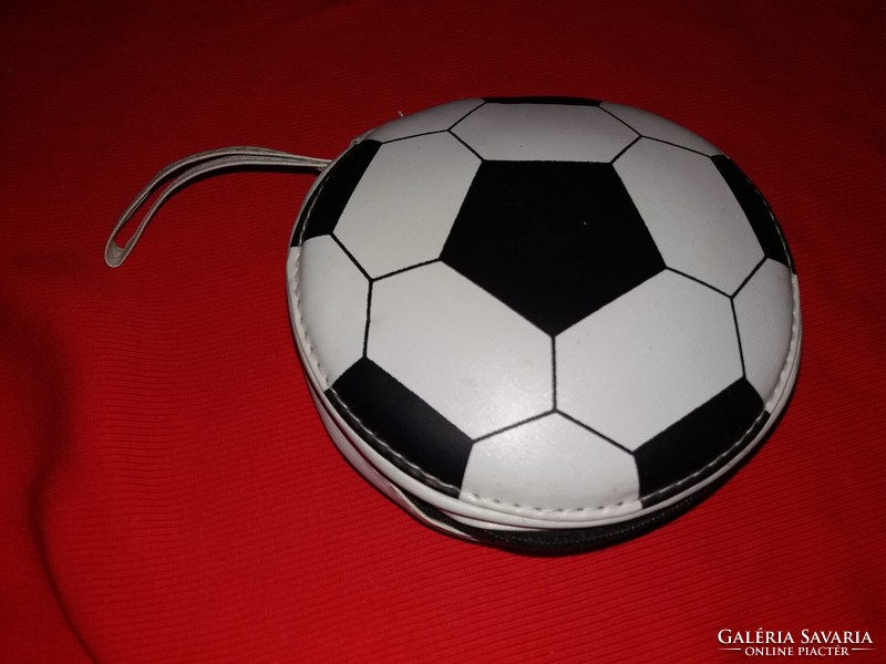 Old portable soccer ball shaped CD holder, suitable for 20 CDs, made of synthetic leather, as shown in the pictures