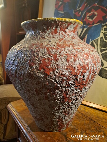 Mária Lőwe Lehoczky's samottos ceramic vase