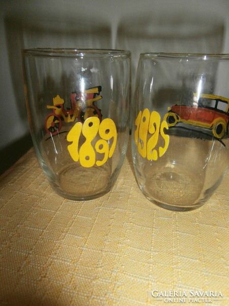 Retro car - oldtimer glass glasses