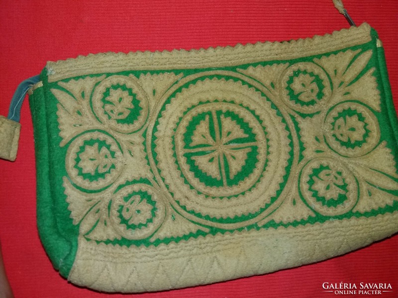 Beautiful old Buzsák felt, folk artist women's handbag with felt overlay, as shown in the pictures
