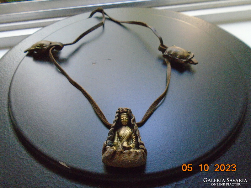 Antik Gyógyító Ghau bronz Buddha talizmán eredeti birka bőrbe