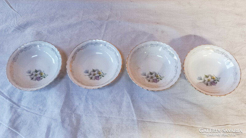 Porcelain small plates