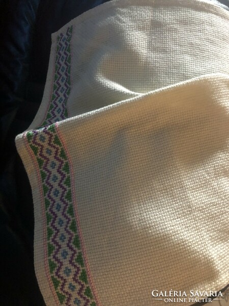 Woven, congre, table cloth with cross-stitch embroidery, napkin, tea towel, towel.