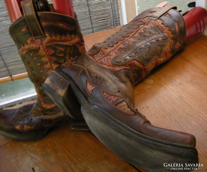 42 western boots with snakeskin pattern