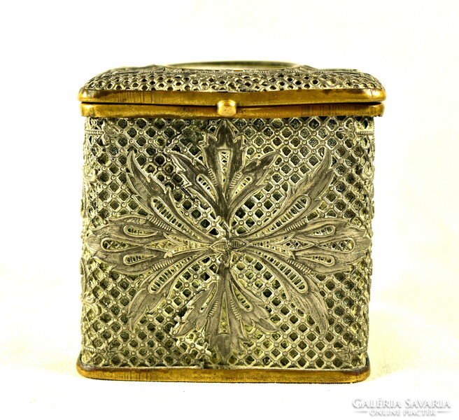 XIX. No. End decorative antique box with the Viennese opera