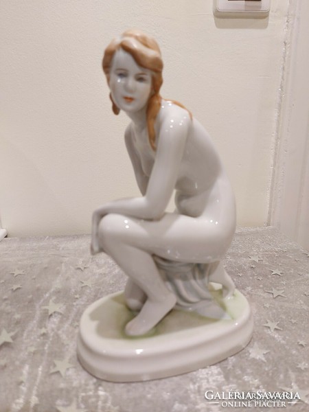 Zsolnay porcelain, female nude statue