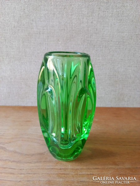 Retro cseh üveg váza. Sklo Union. Ritka zöld szín