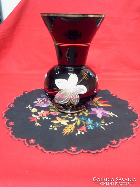 Váza fekete-aranymintás üveg