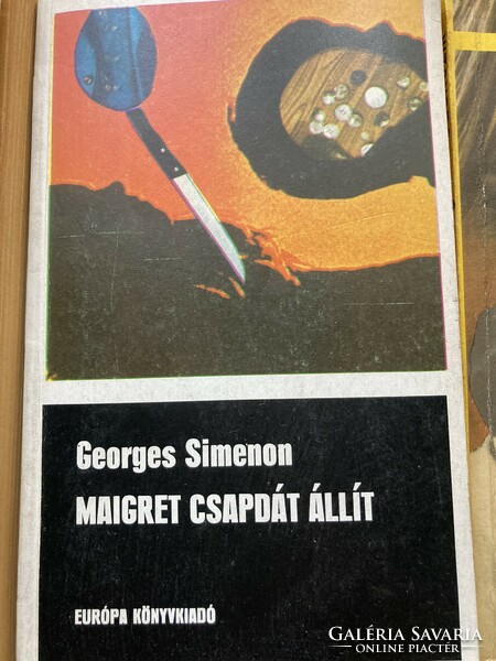 Maigret books 9 pcs together 4500 ft