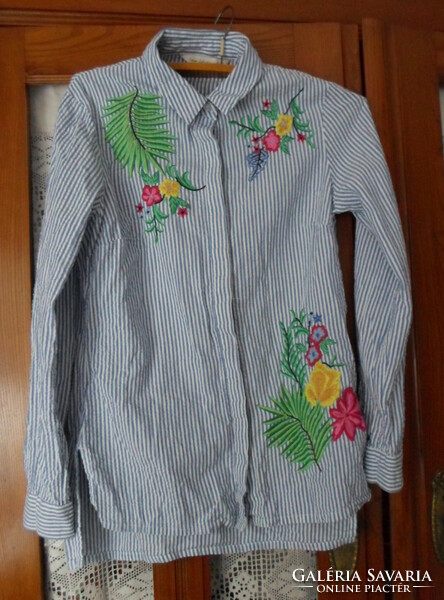 Women's long-sleeved shirt 2.: Blue striped, embroidered colorful flowers (f&f)