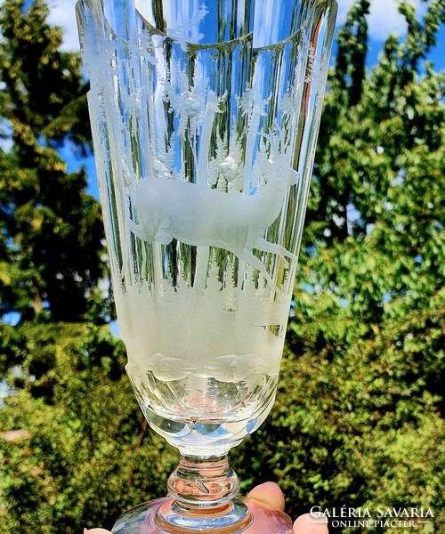 Biedermeier plate-polished glass with a hunter pattern