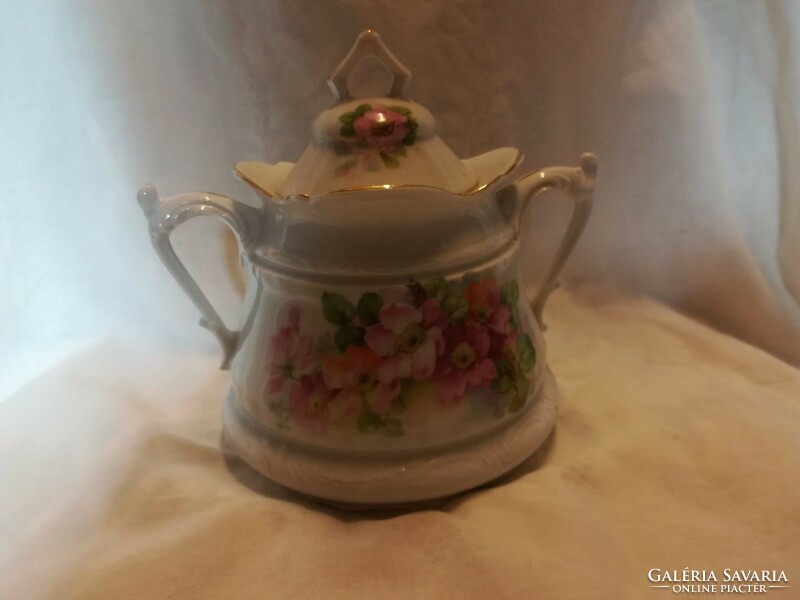 Porcelain sugar bowl, with a very nice pattern, gilding.